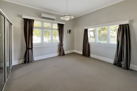 Photo of property in 21 Beresford Street, Takaro, Palmerston North, 4410