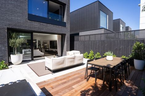 Photo of property in 9 Hewitts Road, Merivale, Christchurch, 8014