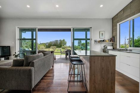 Photo of property in 438 Alfred Road, Kaimiro, New Plymouth, 4371