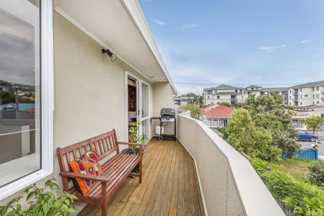 Photo of property in 4b Palm Grove, Berhampore, Wellington, 6023