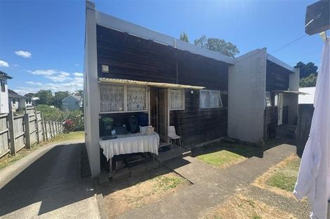 Photo of property in 15a Earlsworth Road, Mangere East, Auckland, 2024