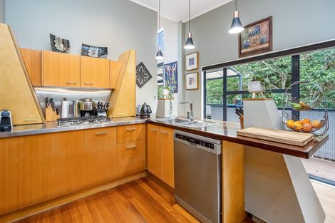 Photo of property in 66 Owhiwa Road, Parua Bay, Onerahi, 0192