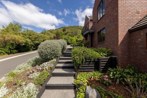 Photo of property in 2 Emerald Lane, Cashmere, Christchurch, 8022