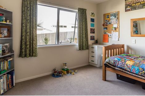 Photo of property in 44 Mo Street, Camborne, Porirua, 5026