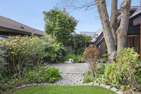 Photo of property in 33 Dovedale Avenue, Ilam, Christchurch, 8041