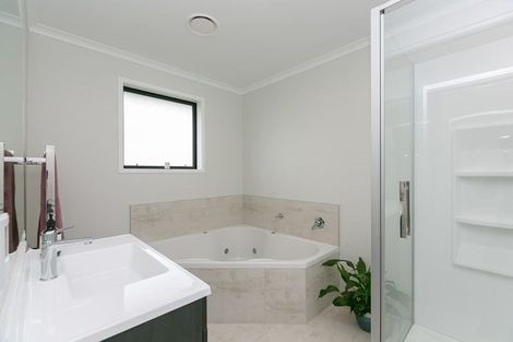 Photo of property in 20 Desmond Place, Bell Block, New Plymouth, 4312