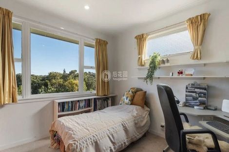 Photo of property in 5 Churchill Road, Murrays Bay, Auckland, 0630