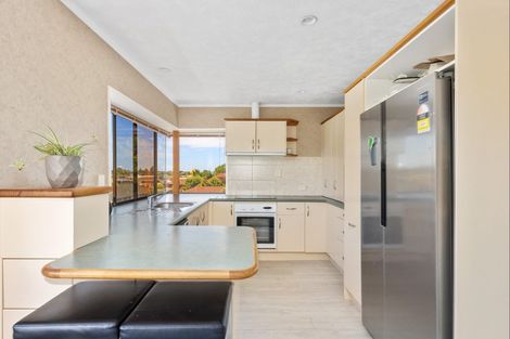 Photo of property in 16 Kokako Place, Taradale, Napier, 4112
