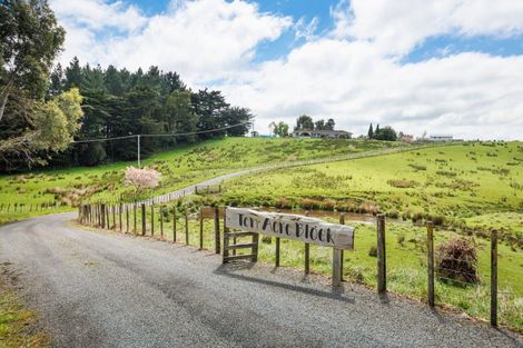 Photo of property in 528 Stoney Creek Road, Kelvin Grove, Palmerston North, 4470