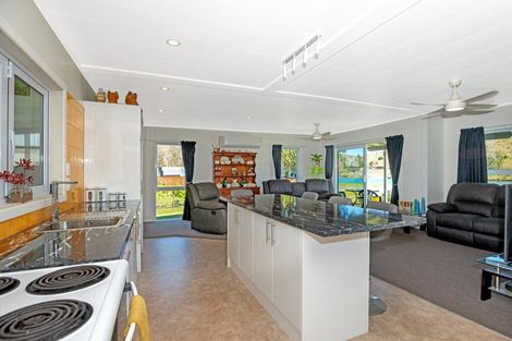 Photo of property in 31 Uawa Parade, Tolaga Bay, 4077