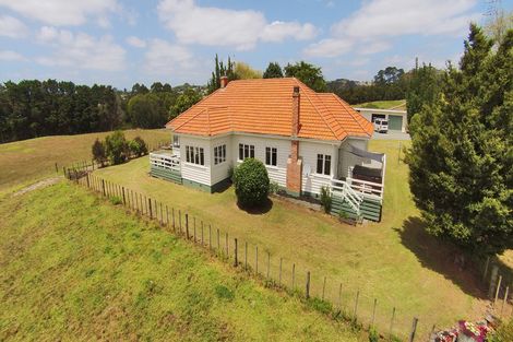 Photo of property in 15 Pukenui Road, Kaiwaka, 0573