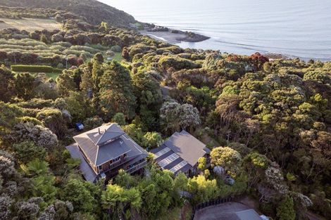 Photo of property in 37 Whaanga Road, Raglan, 3297