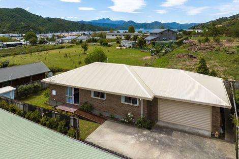 Photo of property in 67a Moana View Road, Waikawa, Picton, 7220
