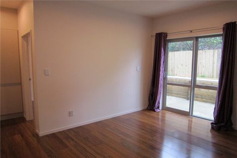 Photo of property in 36 Taipari Road, Te Atatu Peninsula, Auckland, 0610