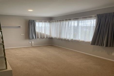Photo of property in 16 Yarlside Place, Northpark, Auckland, 2013
