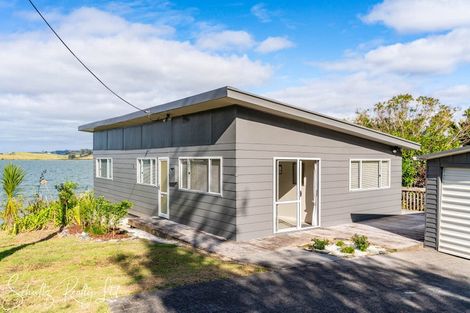 Photo of property in 1 Rigby Street, Whakapirau, 0583