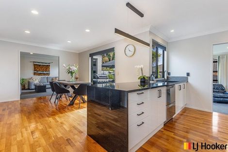 Photo of property in 9 Crannich Place, Wattle Downs, Auckland, 2103