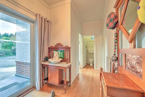 Photo of property in 93 Seaward Road, Edendale, 9825