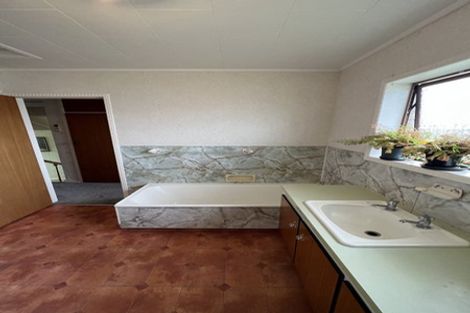 Photo of property in 30 Gold Street, Waitara, 4320