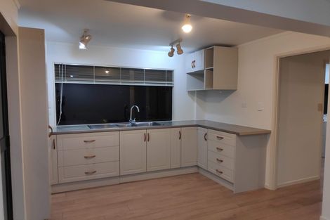 Photo of property in 34 Archers Road, Glenfield, Auckland, 0629