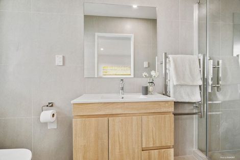 Photo of property in 3/28 Ludlow Terrace, Totara Vale, Auckland, 0627