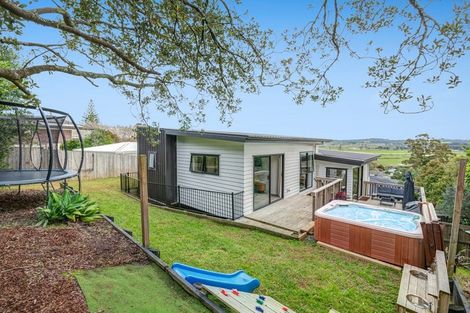 Photo of property in 35a St James Avenue, Helensville, 0800