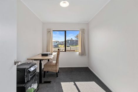 Photo of property in 18 Whenuariri Place, Maketu, Te Puke, 3189