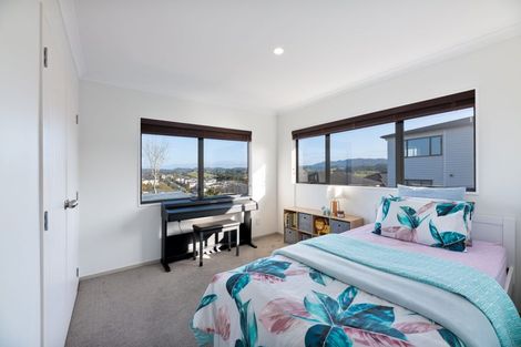 Photo of property in 230b Sturges Road, Henderson, Auckland, 0612