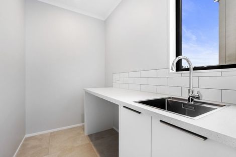 Photo of property in 30a Kukuwai Avenue, Red Beach, 0932