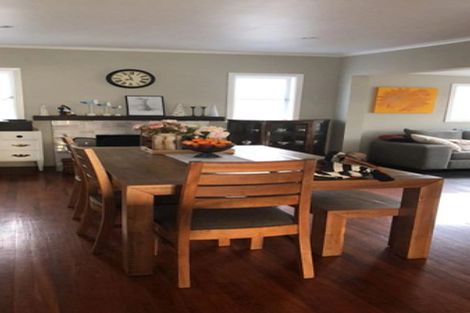 Photo of property in 1/130 Onewa Road, Northcote, Auckland, 0627