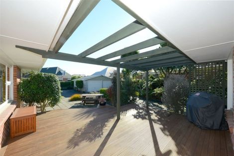 Photo of property in 97 Avonhead Road, Avonhead, Christchurch, 8042