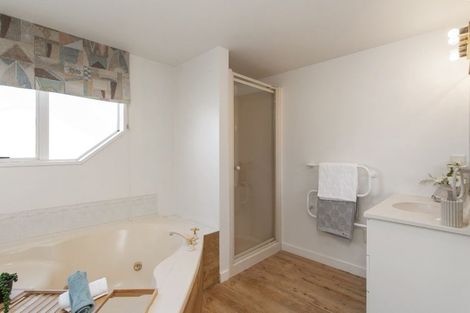 Photo of property in 89 Peer Street, Ilam, Christchurch, 8041