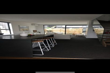 Photo of property in 2/20 Trent Street, Island Bay, Wellington, 6023