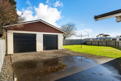 Photo of property in 2 Park Lane, Waitara, 4320