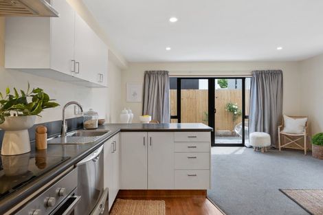 Photo of property in 32 Peverel Street, Riccarton, Christchurch, 8041