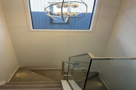 Photo of property in 5d Sorrel Crescent, Bucklands Beach, Auckland, 2012