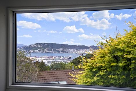 Photo of property in 15 Wadestown Road, Wadestown, Wellington, 6012
