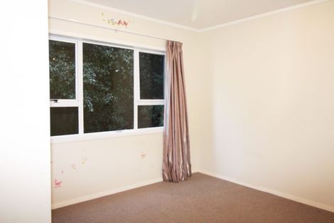 Photo of property in 1/10 Copperfield Terrace, Mellons Bay, Auckland, 2014