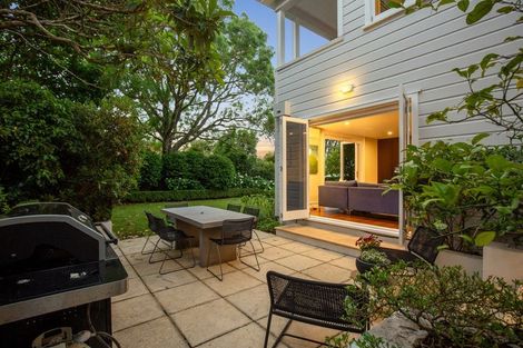 Photo of property in 73 Hinemoa Street, Birkenhead, Auckland, 0626