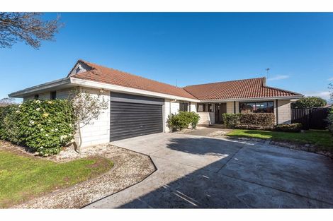 Photo of property in 17 Lovelock Street, Dallington, Christchurch, 8061