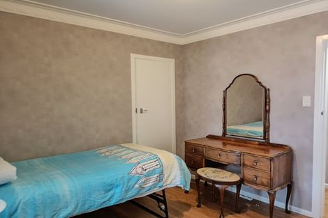 Photo of property in 5 Sutton Crescent, Papatoetoe, Auckland, 2025