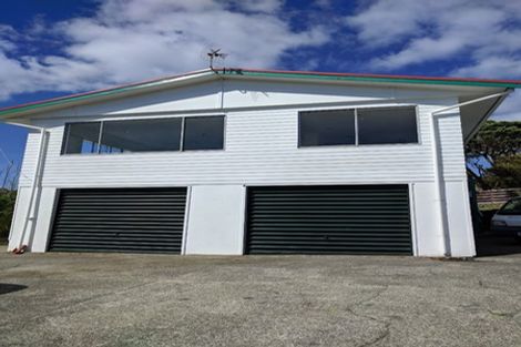Photo of property in 37 Carluke Street, Paparangi, Wellington, 6037