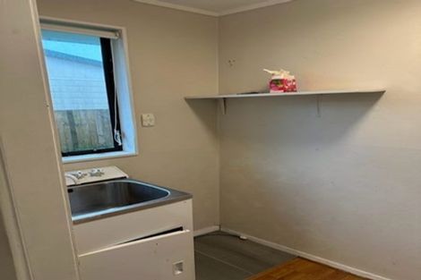 Photo of property in 2 Harrington Road, Henderson, Auckland, 0610