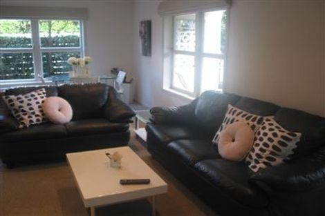 Photo of property in 1/14 Frieston Road, Milford, Auckland, 0620