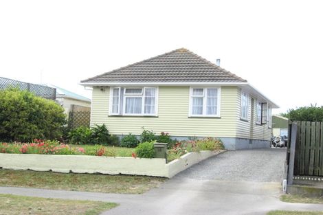 Photo of property in 16 Sturdee Street, South New Brighton, Christchurch, 8062