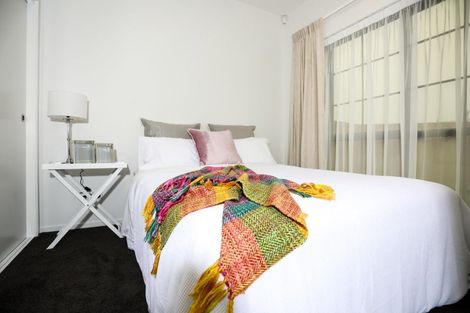 Photo of property in 10 Poutawa Lane, Clarks Beach, 2122