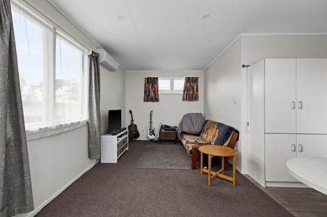 Photo of property in 2/230 Kennedy Road, Onekawa, Napier, 4110