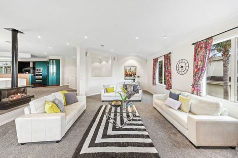 Photo of property in 56 Manor Park, Sunnyhills, Auckland, 2010