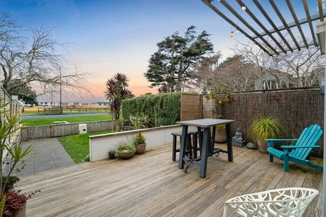 Photo of property in 16 Willow Camp Road, Takanini, 2112