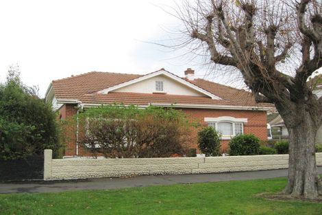 Photo of property in 200 Surrey Street, Saint Clair, Dunedin, 9012